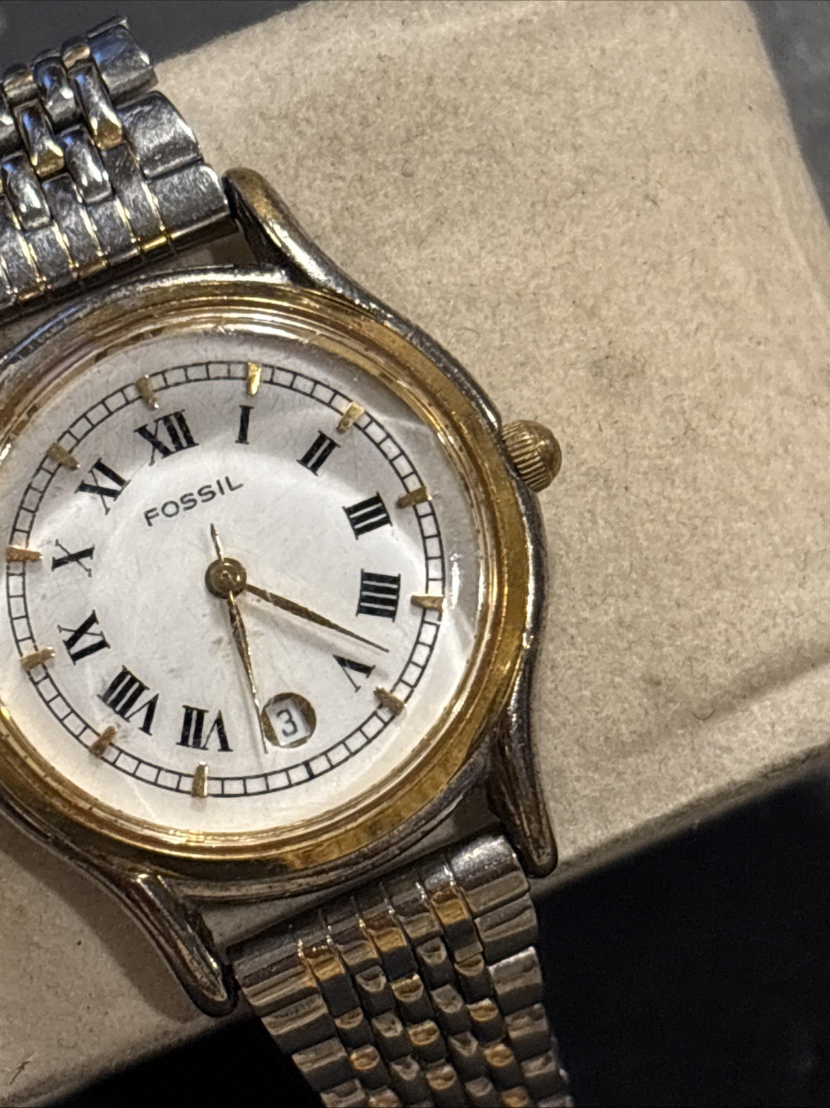 U50 Vintage Fossil Quartz Watch Lady 30mm Two Tone Roman Numerals Untested As Is