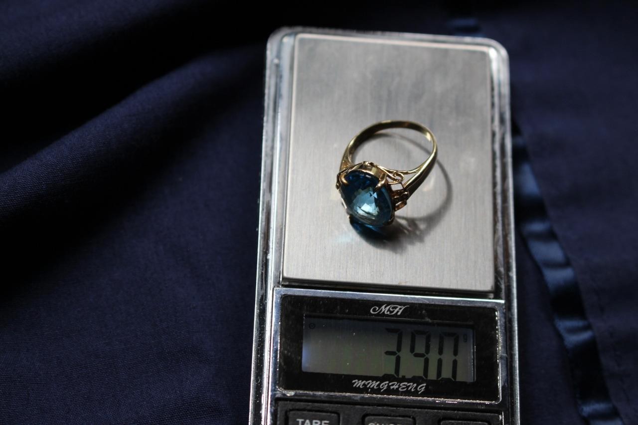 STUNNING! 14K Solid Yellow Gold Ring Large Swiss Blue Topaz Oval Stone Size 5.25