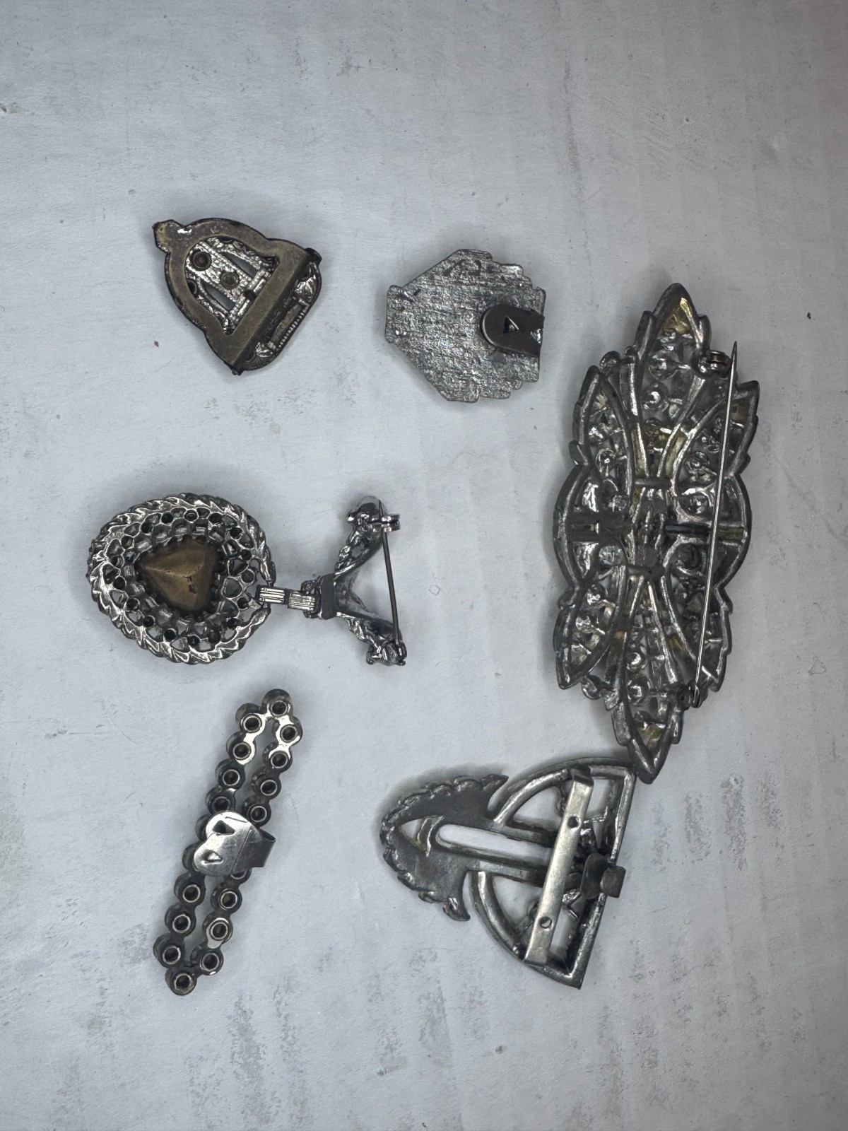 Vintage Art Deco Silver Tone Glass Rhinestone Pin Brooch Shoe Clip Plastic Lot