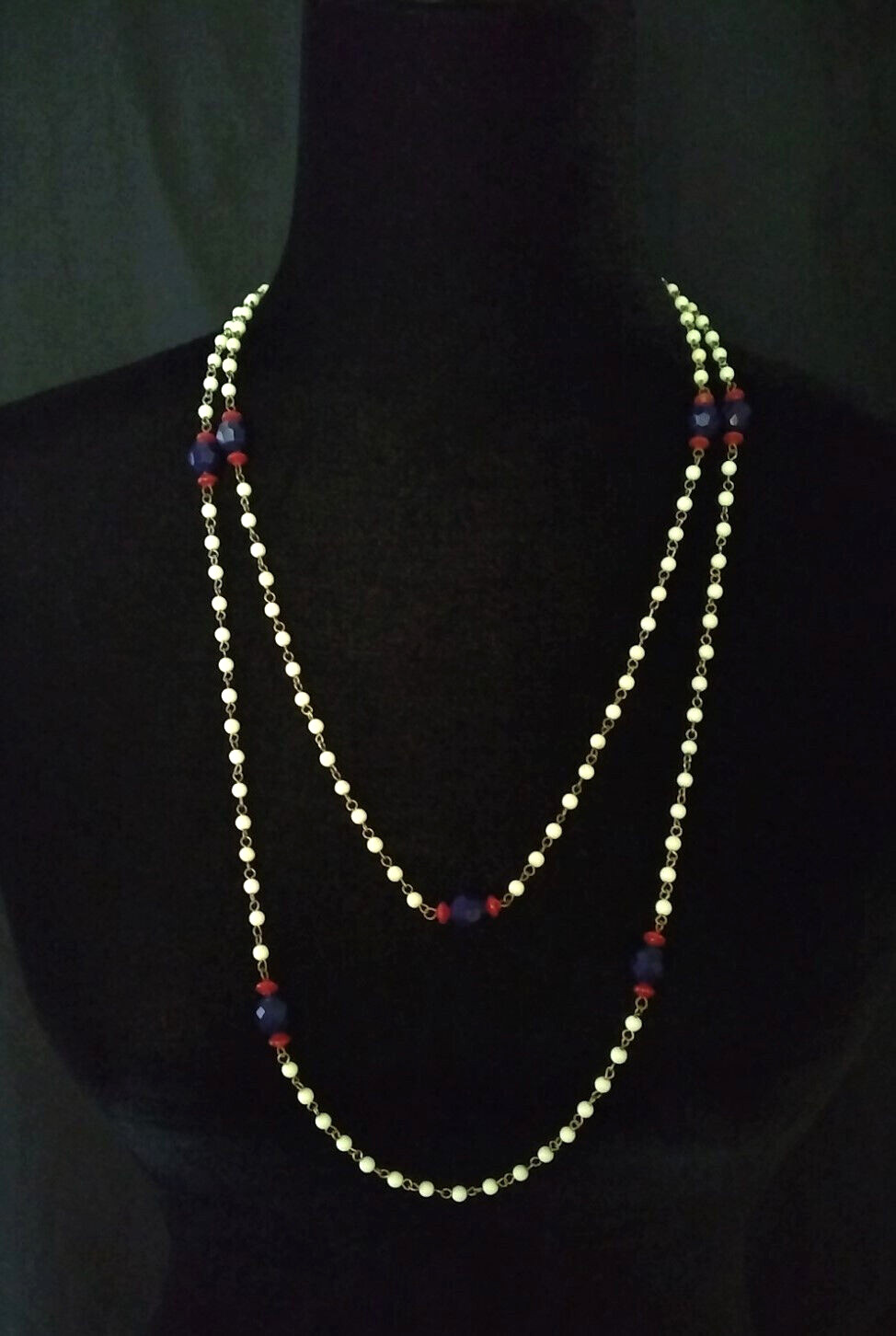 VINTAGE MULTICOLOR RED WHITE BLUE BEADED PATRIOTIC CHAIN BEADS NECKLACE 56″ LONG