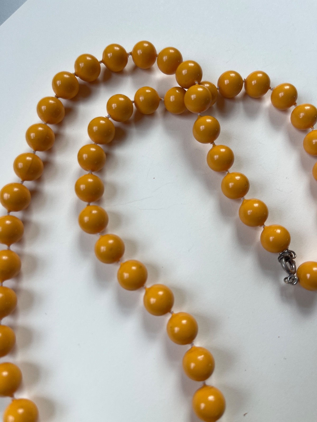 Vintage Simple Round Mustard Yellow Plastic Bead Necklace – 23 inches long x