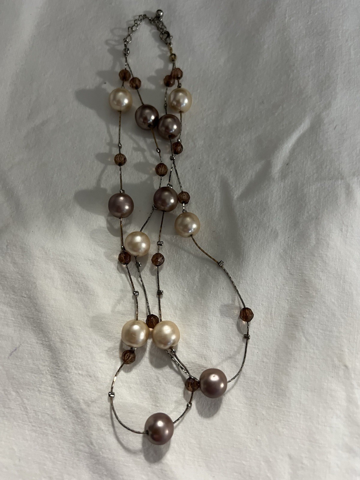 Faux Pearl And Crystal Necklace W/ Cream And Dark Mauve Pearls Gold Tone Strand