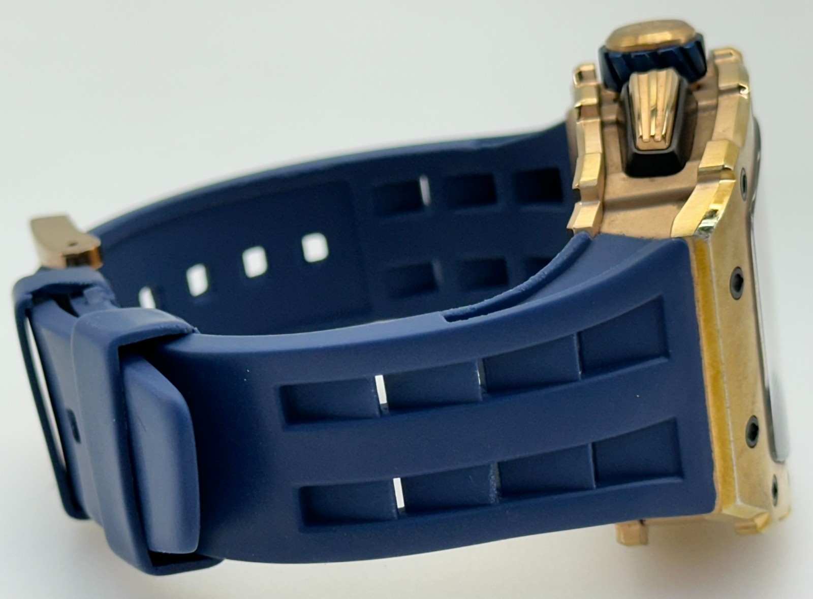 TSAR BOMBA TB8204Q Men’s Watch Blue Band #178