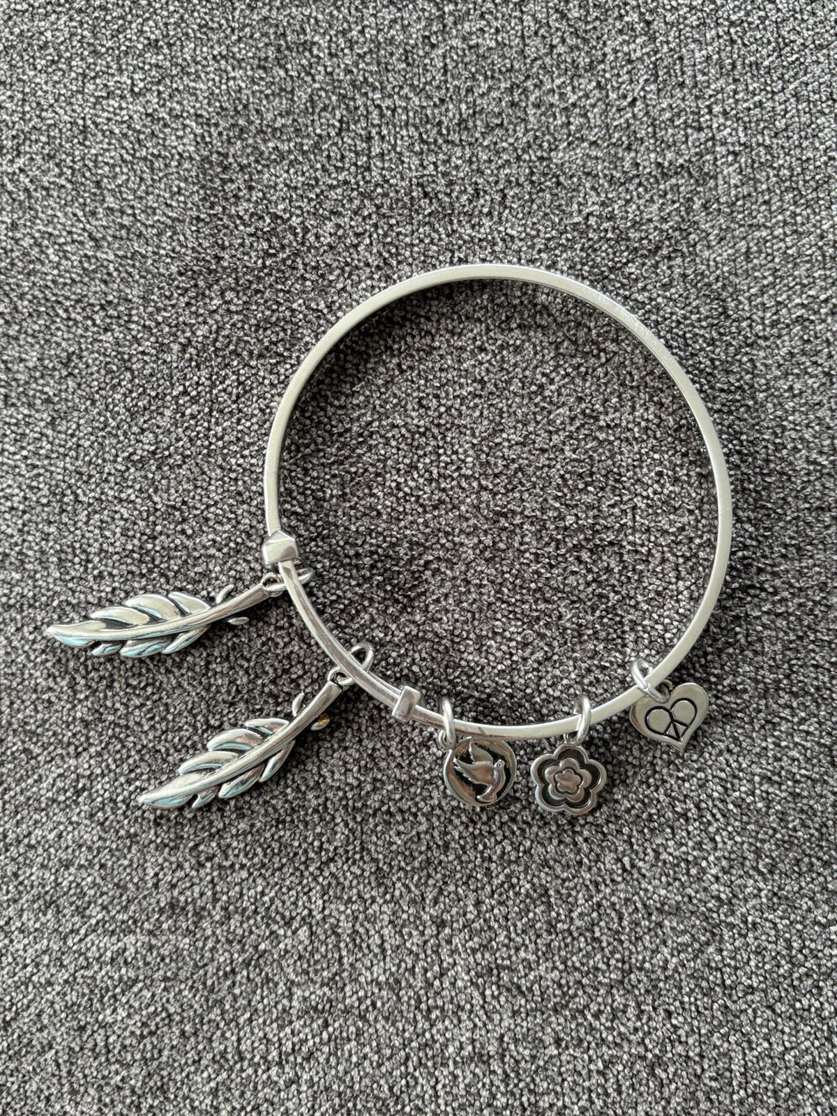 LOLO by Lauren G Adams Silver Tone Wire Bangle Charm Bracelet Feather Dangles