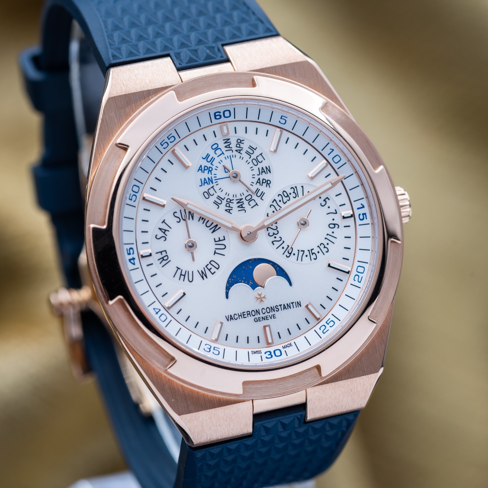 Vacheron Constantin Overseas Perpetual Calendar – VC 4300V/000R-B064 Full Set
