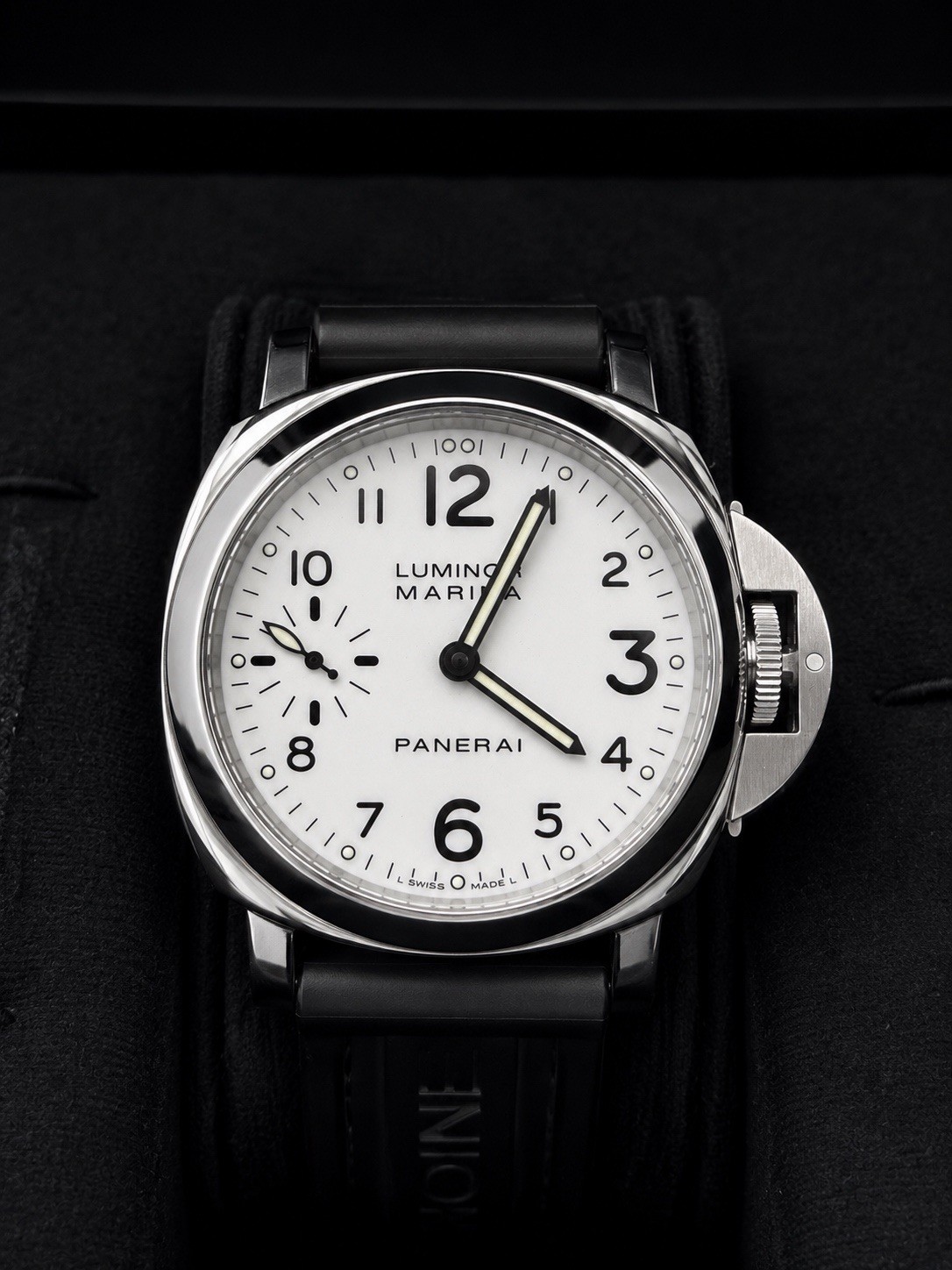 Panerai Luminor Marina Manual Wind White Dial Black Rubber Strap Box REFPAM00113