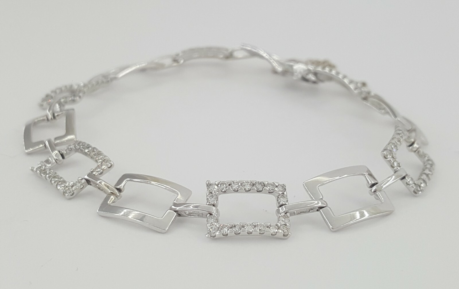 Round Cut Diamond Square Box Tennis Bracelet 8.8 Grams 7″ 1.62 ct 14K White Gold