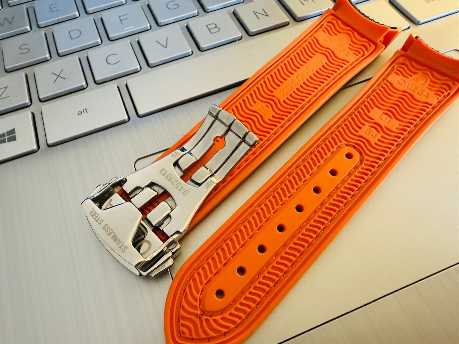 20mm Waterproof Rubber Nylon Watch Strap Replacement Orange Black