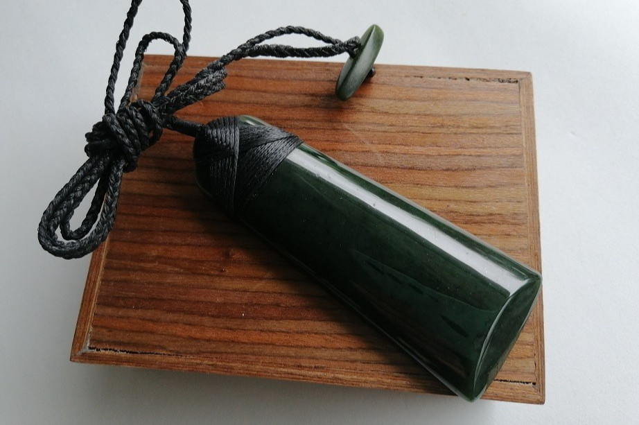 New Zealand Jade Greenstone Polished Toki Large Pendant 85mm x 32mm Unisex