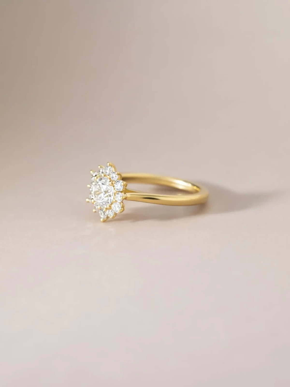 14k Yellow Gold Round Cut Lab Grown Diamond wedding Wear Jewelry Cluster Ring