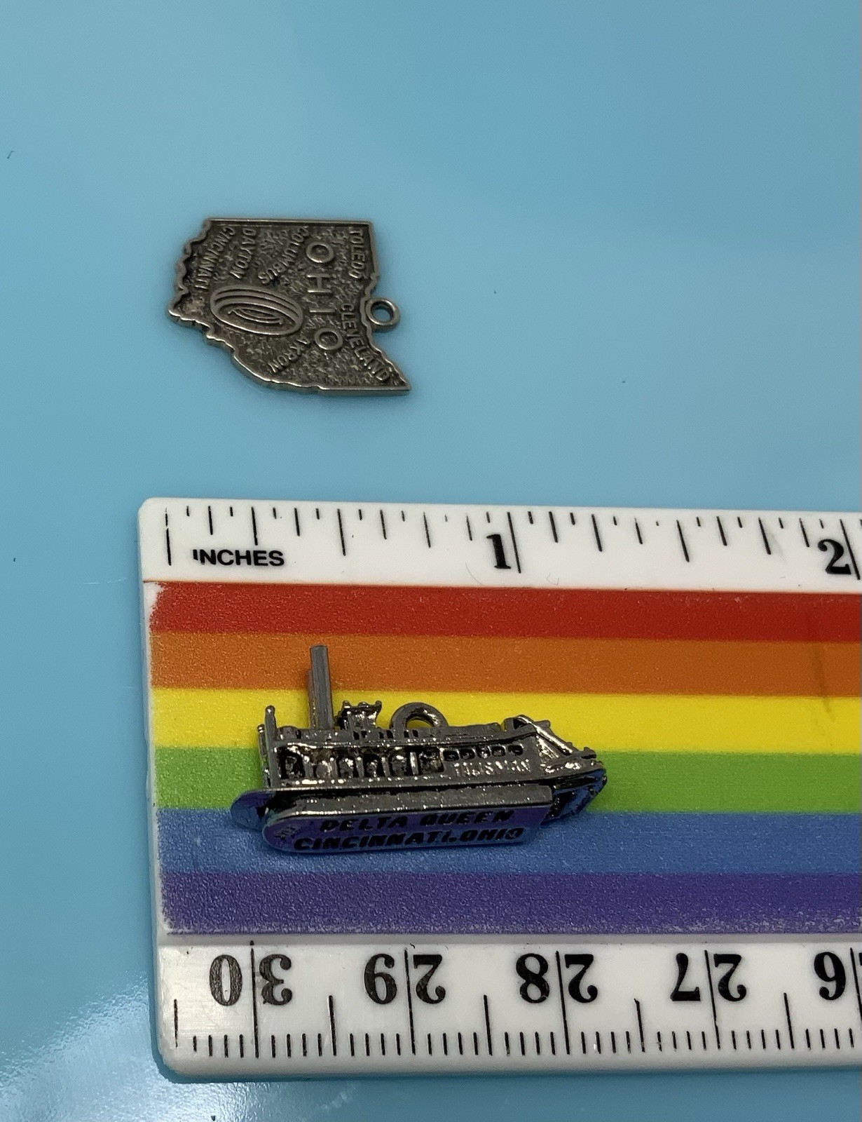 Vintage Kinney Delta Queen Cincinnati Ohio Riverboat Charm State Ohio 7.8g