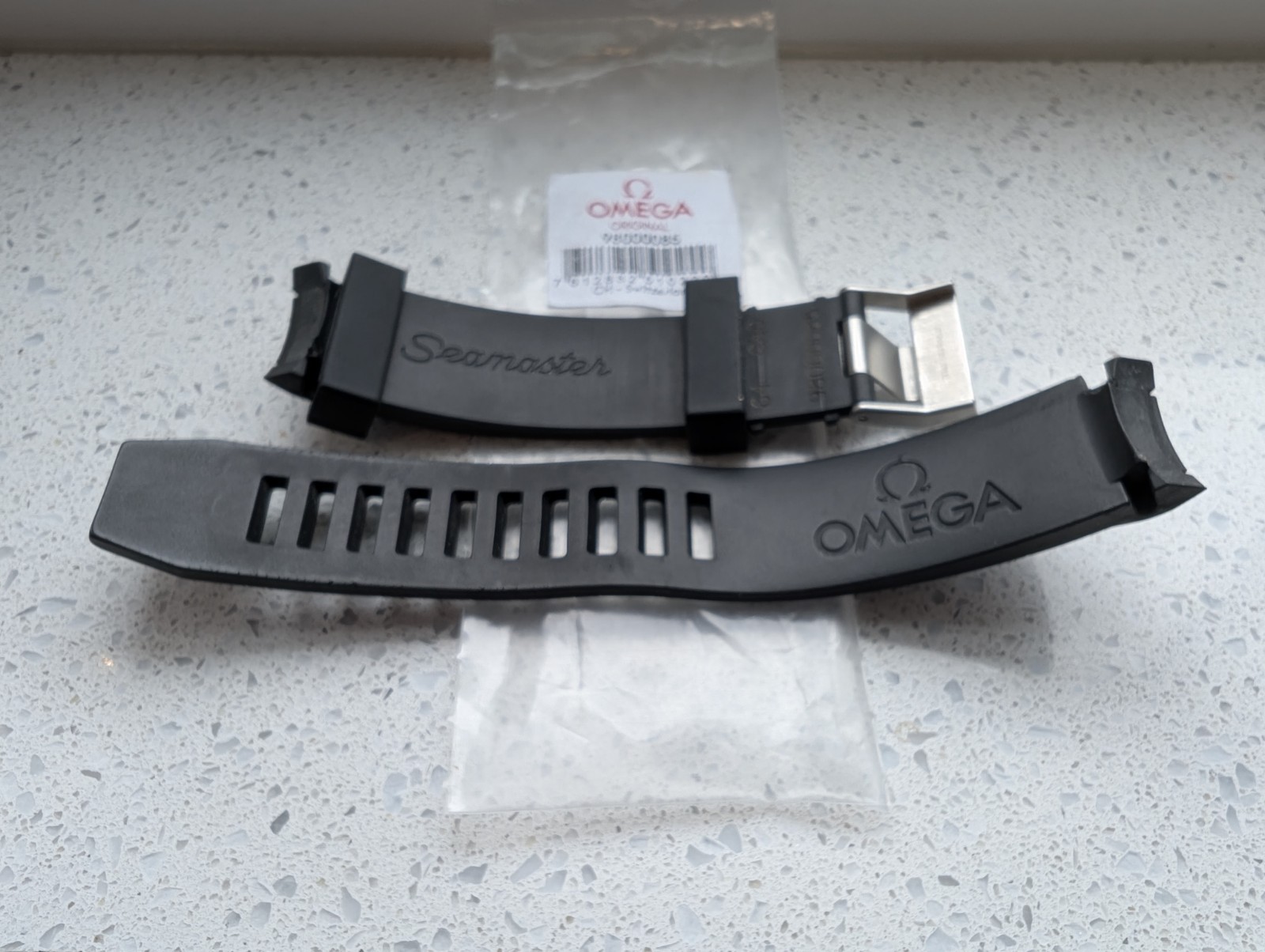 Genuine Black Omega Seamaster/Planet Ocean 20mm Rubber Strap & Buckle 98000085