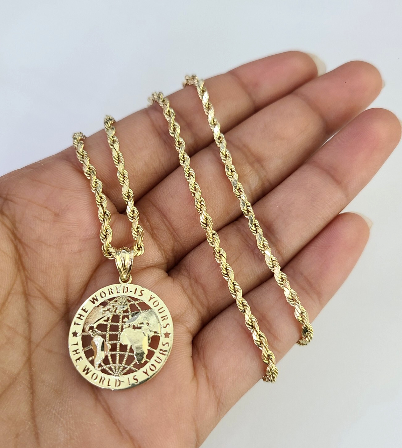 10k 2.5mm Rope Chain World is Yours Pendant 18″-28″ Gold Set Charm Necklace