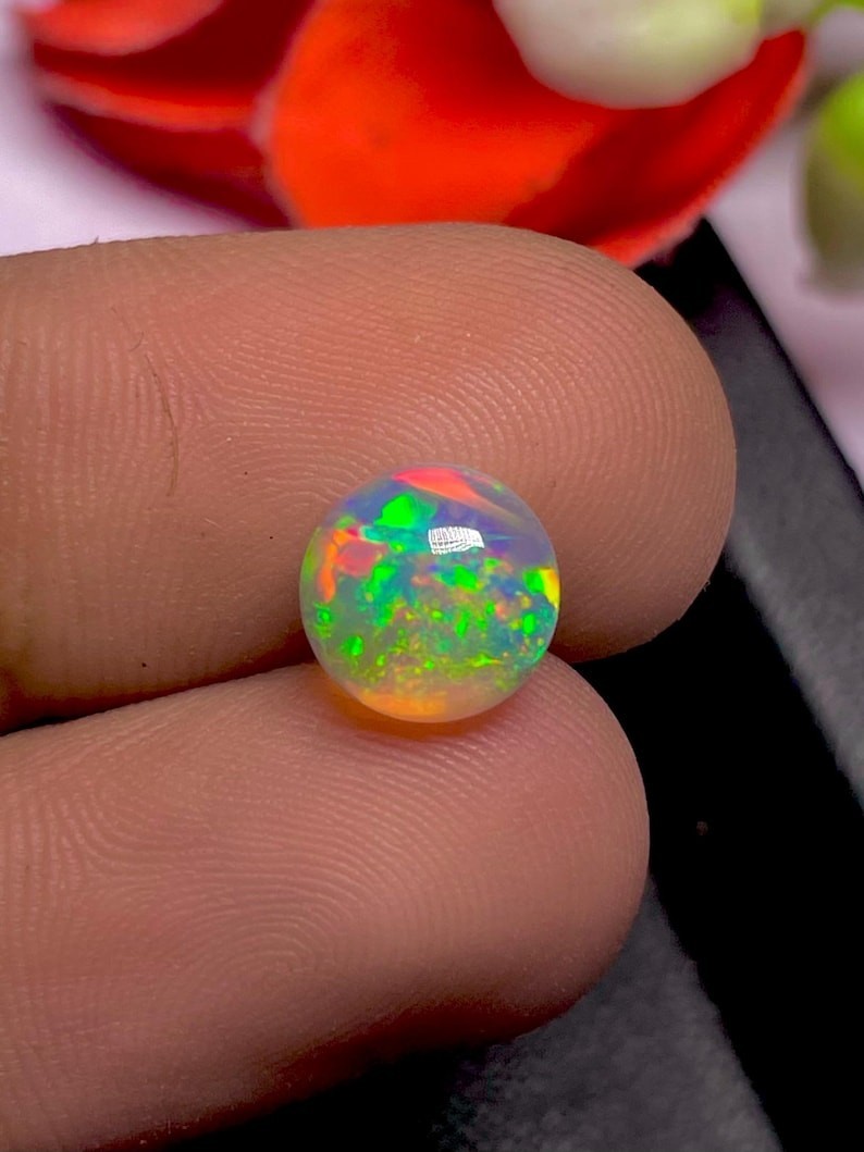 Fire Ethiopian Opal Cabochon: Round Multi-Fire Gemstone (8x8x3.60-MM)