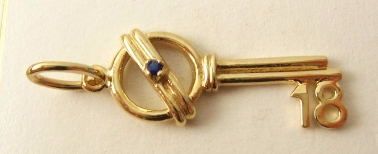 GENUINE SOLID 9K 9ct YELLOW GOLD 18 BIRTHDAY SAPPHIRE KEY Pendant Gift