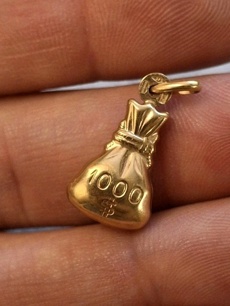 9ct Gold $1000 Money Bag Pendant,
