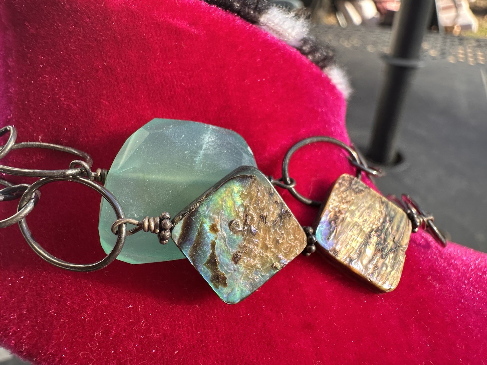 Boho Vintage Style Aqua Color Faux Stone & Abalone Shell Statement Necklace 21”