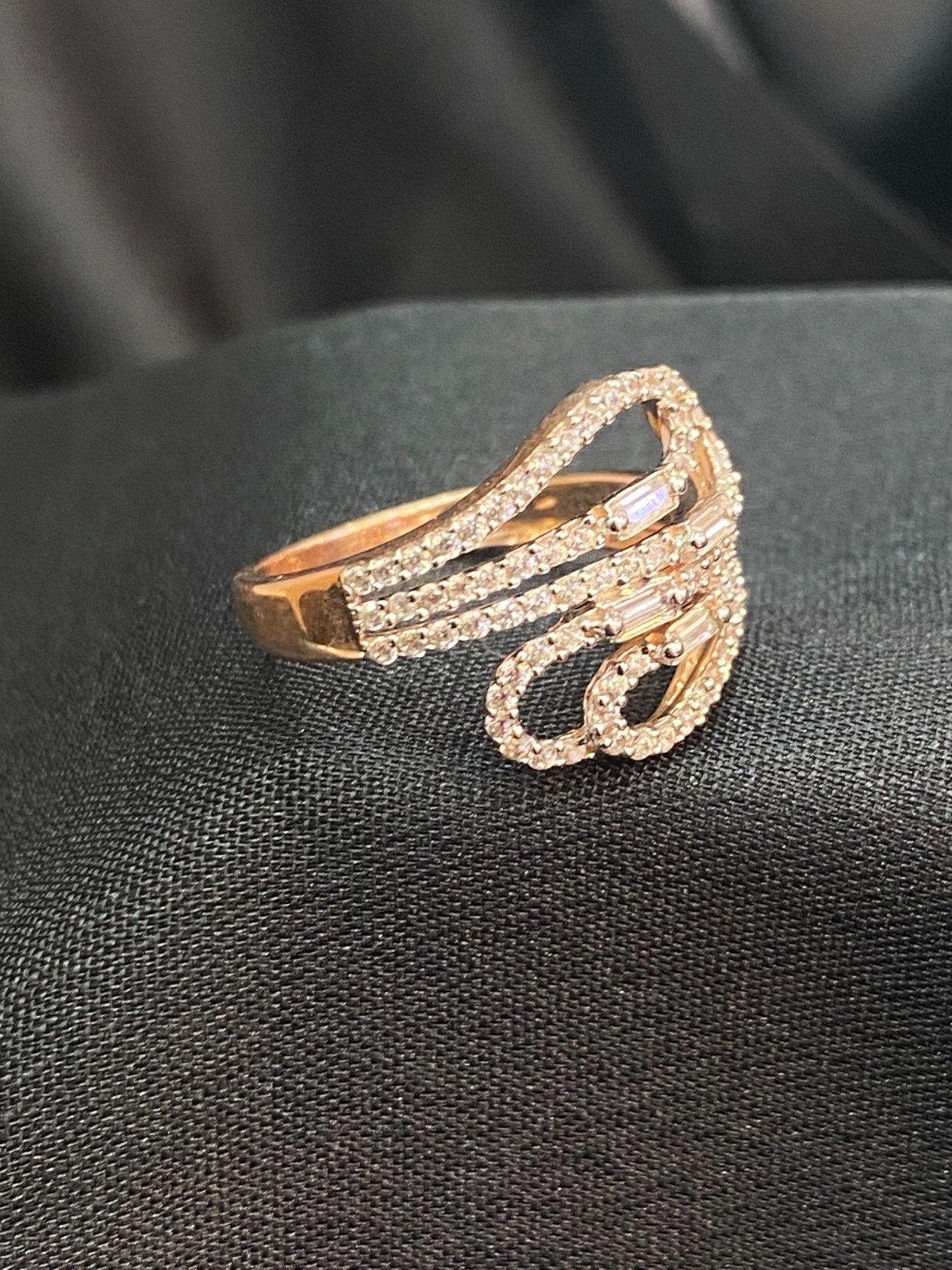 Pave 0.89 Ct Round Baguette Cut Diamonds Women Anniversary Band Ring In 14K Gold