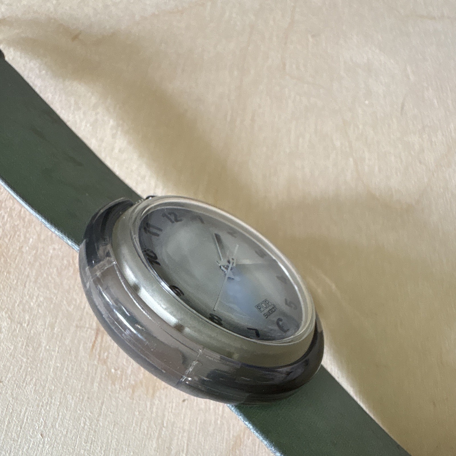 1996 Midi Pop Swatch GREY PEARL PMK116 – original box 32mm – works