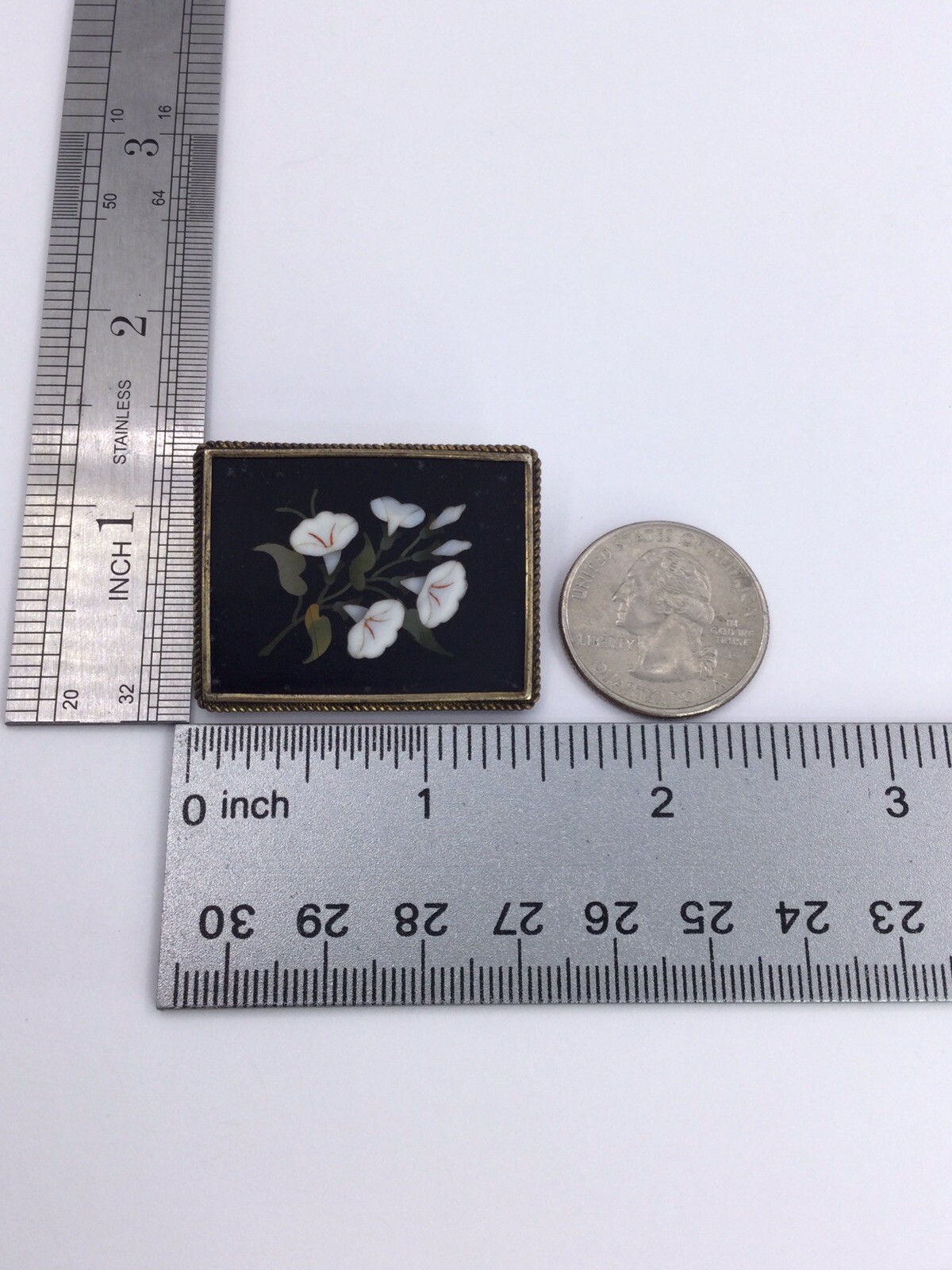 PETRA DURA LILYS PIN – GOLD FILLED VICTORIAN (V476)