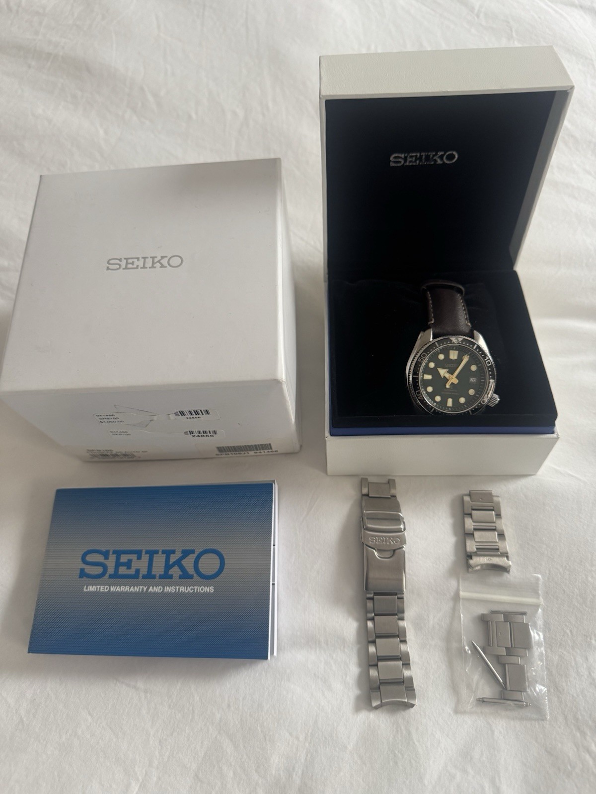 Seiko Prospex SPB105J1 MM200 Automatic 200m Divers Watch. Dark green sunset