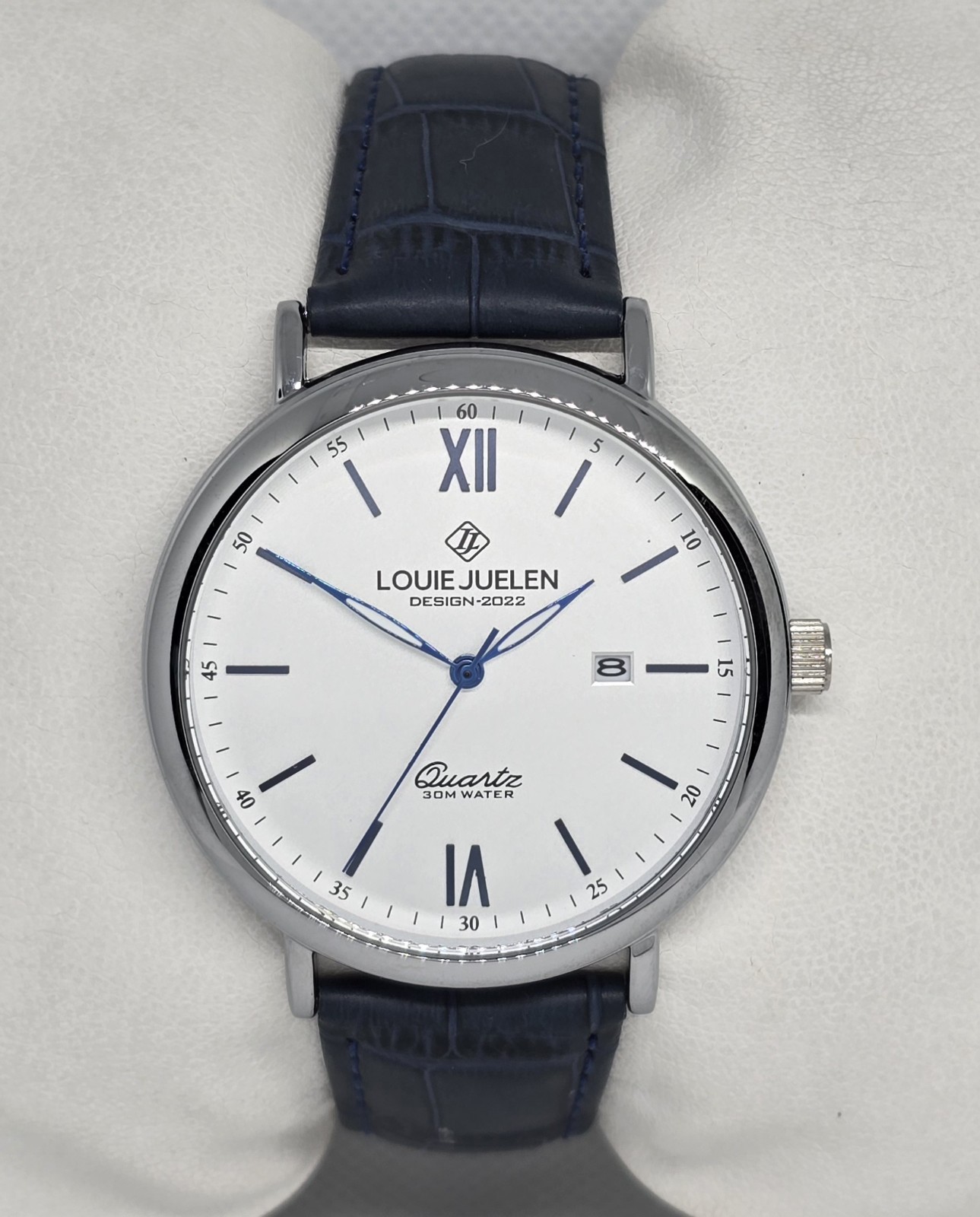 Man’s Classic Luxury Round Date Silver Tone Case Blue Leather Strap Watch 13