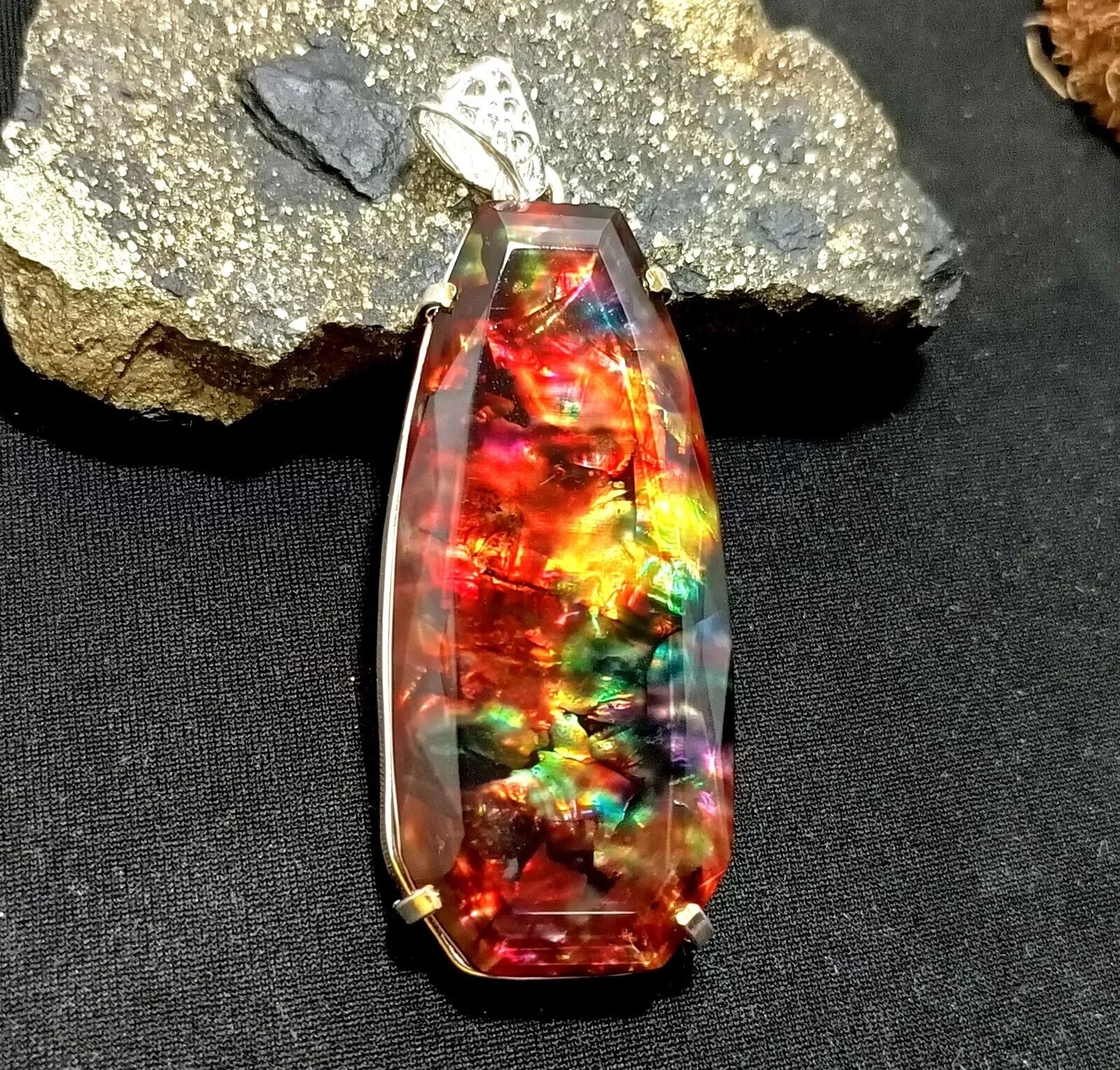 92.57 Ct Natural Ammolite Opal Doublet Pendant Multi-Color Rare Loose GEMSTONE