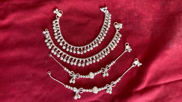Girls lot 2 pairs ankle bracelet anklet silver bells charm chain India jewelry