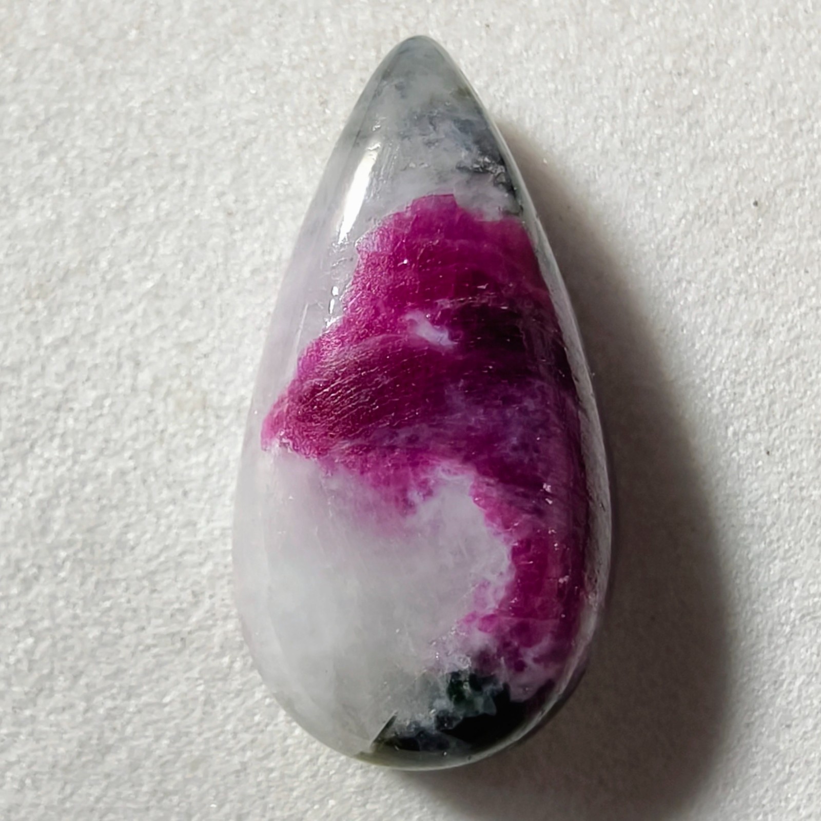 13 Cts Natural Ruby Zoisite Cabochon Gemstone For Jewelry 21.3×11.6×6.3 MM