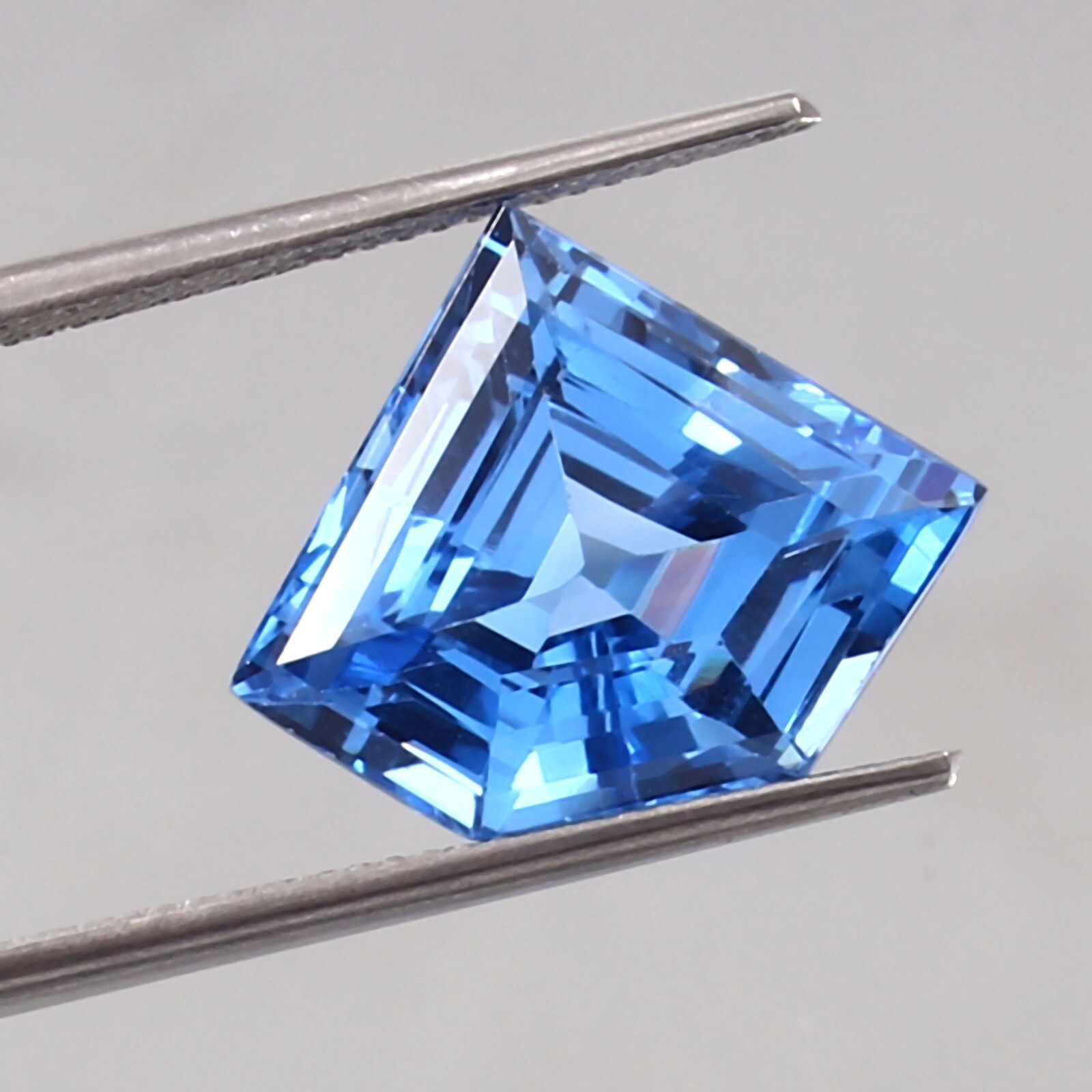 AAA 17×13 MM Natural Flawless Ceylon Blue Spinel Loose Pentagon Gemstones Cut