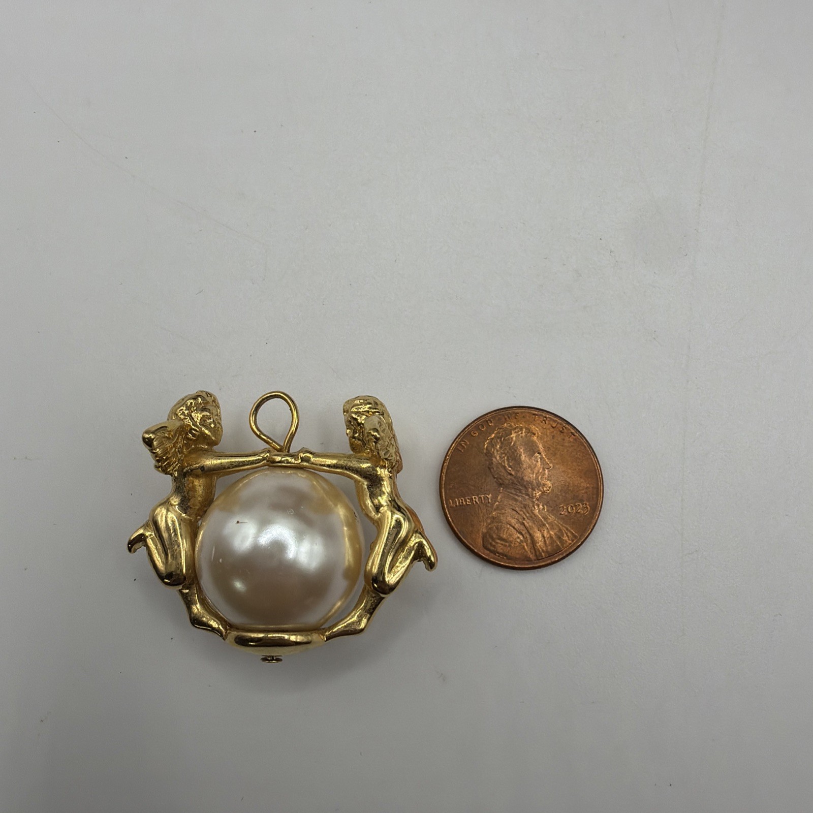 Pendant Vintage Goldtone Large Faux Pearl with 2 Cherubs – 1.25” x 1.25”