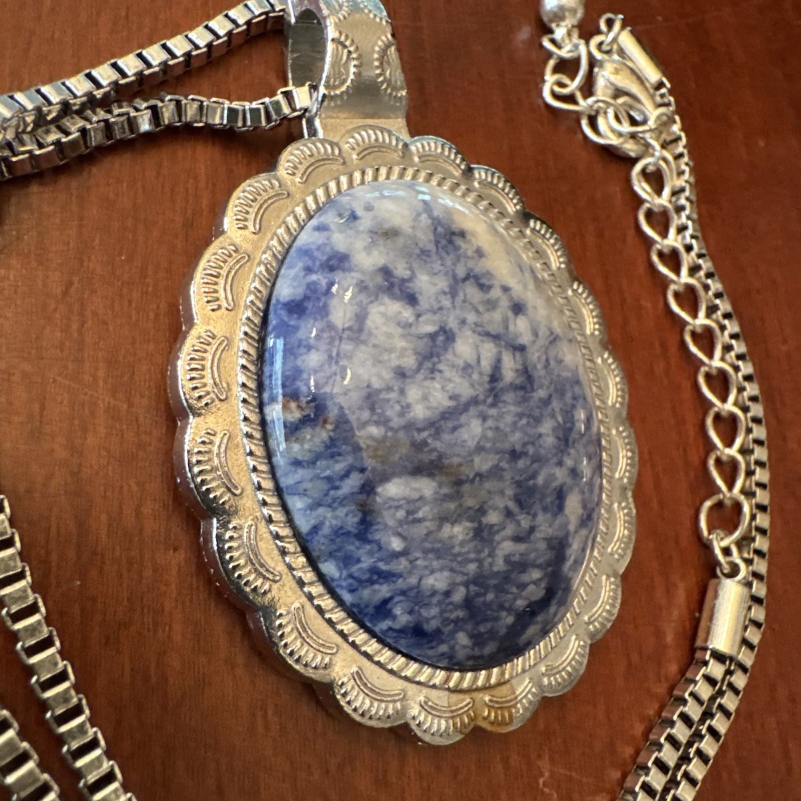 Silver Tone Blue White Sodalite Gemstone Oval Pendant Statement Necklace 905