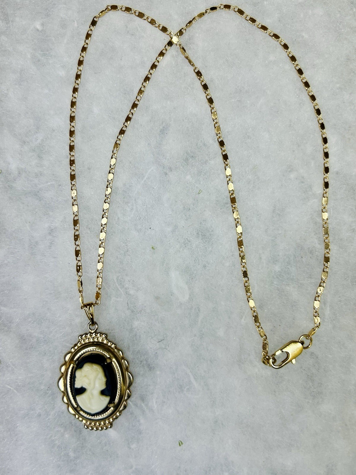 G Vintage Black & Ivory Cameo Pendant Necklace (c. 1975–1985)