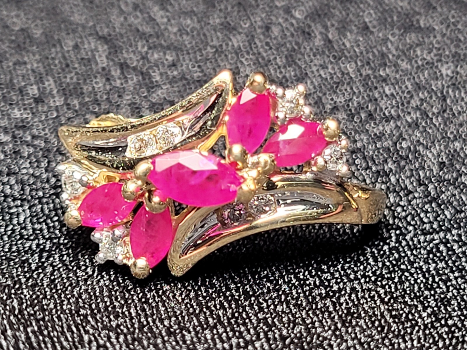10kt Yellow Gold Ruby And Diamond Earrings Stamped IKG I-4562