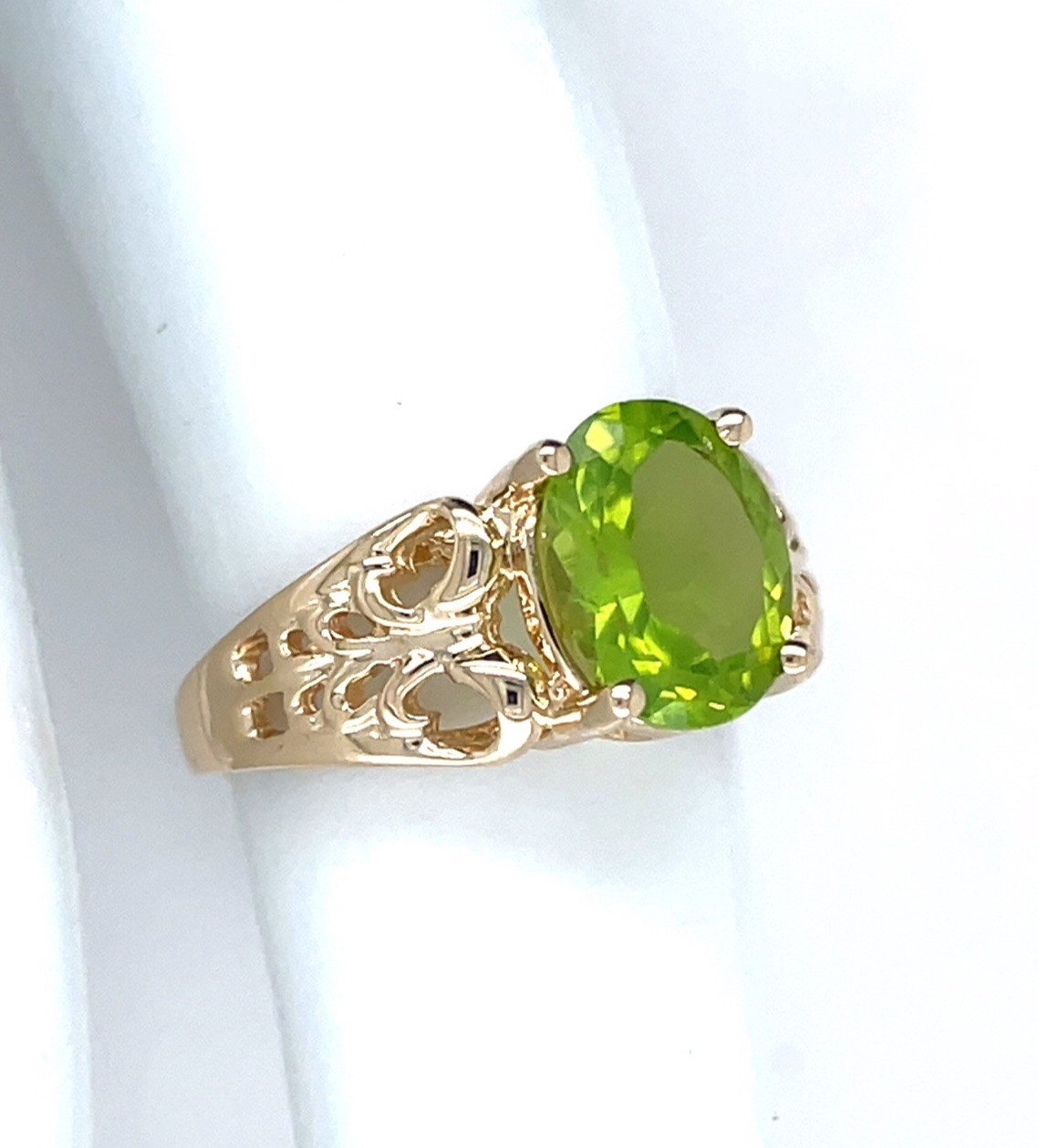 10k Yellow Gold 1.9 Ct Oval Peridot Filigree Ring Size 5 1/4 – 2.4 Grams