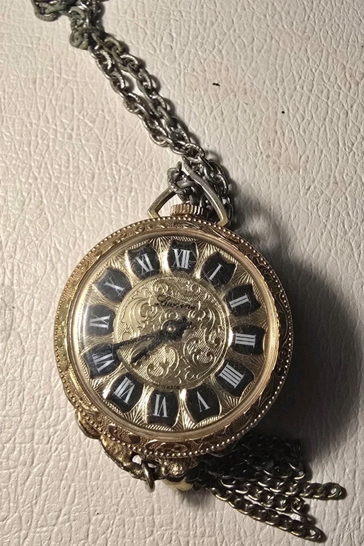 Vintage Wotania LTD Swiss Pendant Necklace Watch – Ornate Gold Tone – 1 Jewel