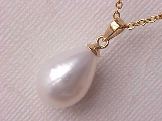 11.5MM X 17MM GENUINE WHITE PEARL PENDANT SOLID 18K YELLOW GOLD