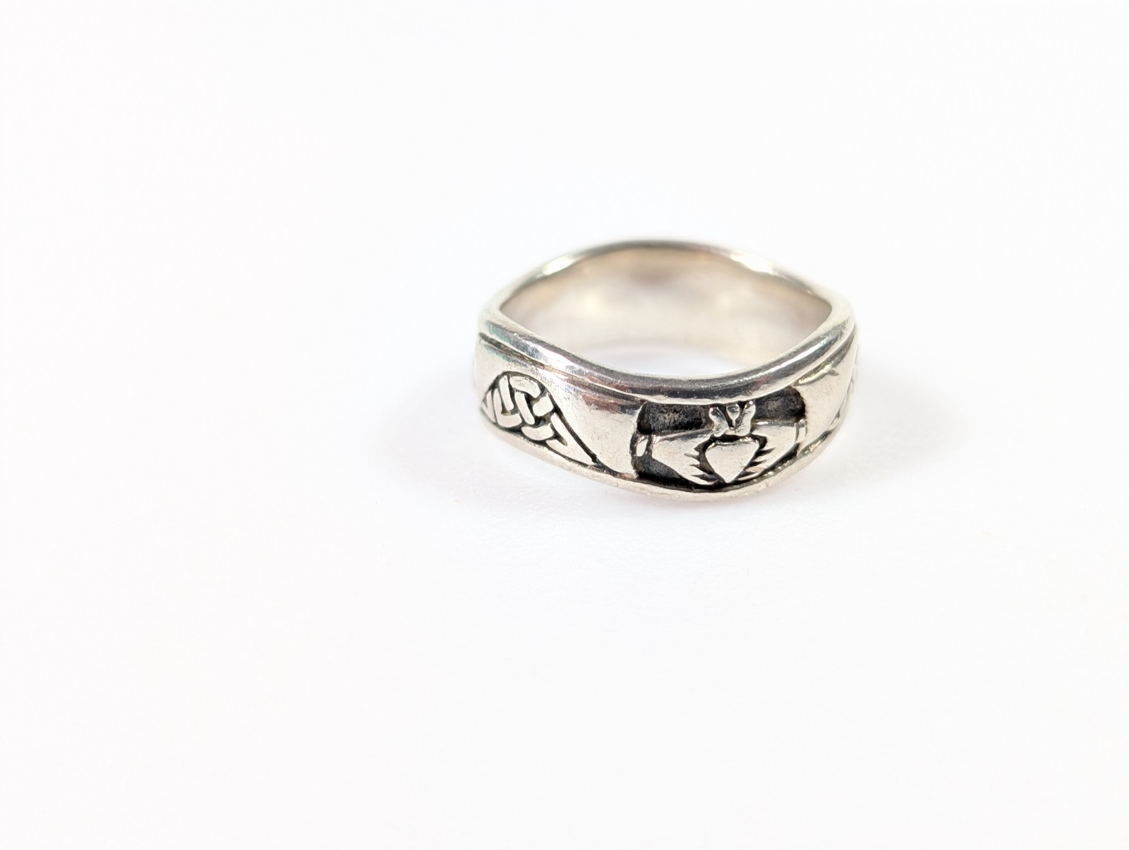 Vtg Peter Stone PSCL 925 Sterling Silver CLADDAGH Celtic Wavy Band Ring 7.5
