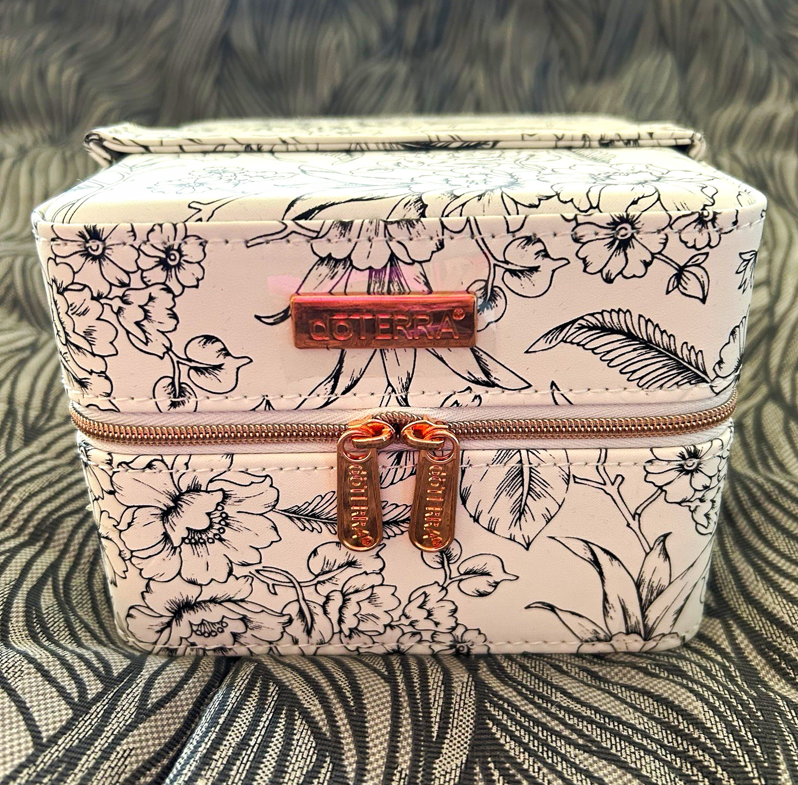 Coterra Floral Zip-Around Jewelry Box w/ Compartments Faux Leather White/Black