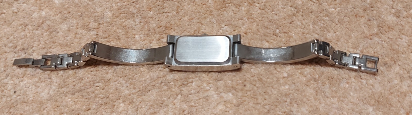 Three Untested Ladies Watches – one is New Look, one is Quartz – analogue 12 hr