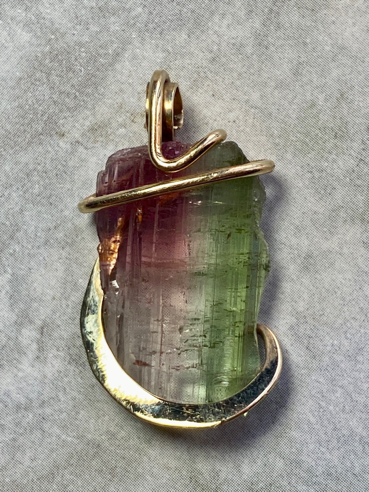 15.02ct Tourmaline Brazil Bi-Color Slice Forge 14K Yellow Gold Pendant Total Wt