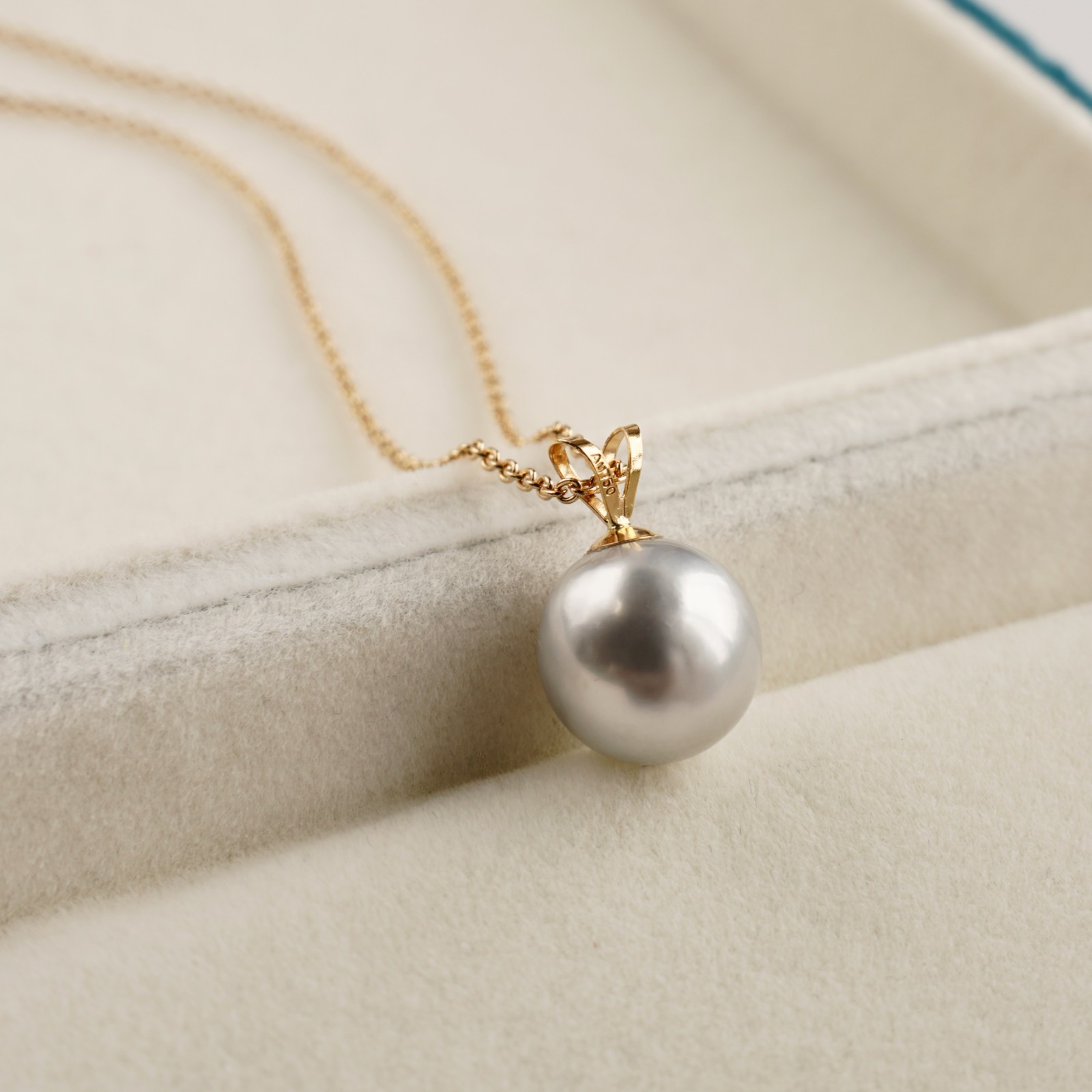 10.2MM Silver-Gray Tahitian Cultured Pearl Pendant 18K Solid Yellow Gold