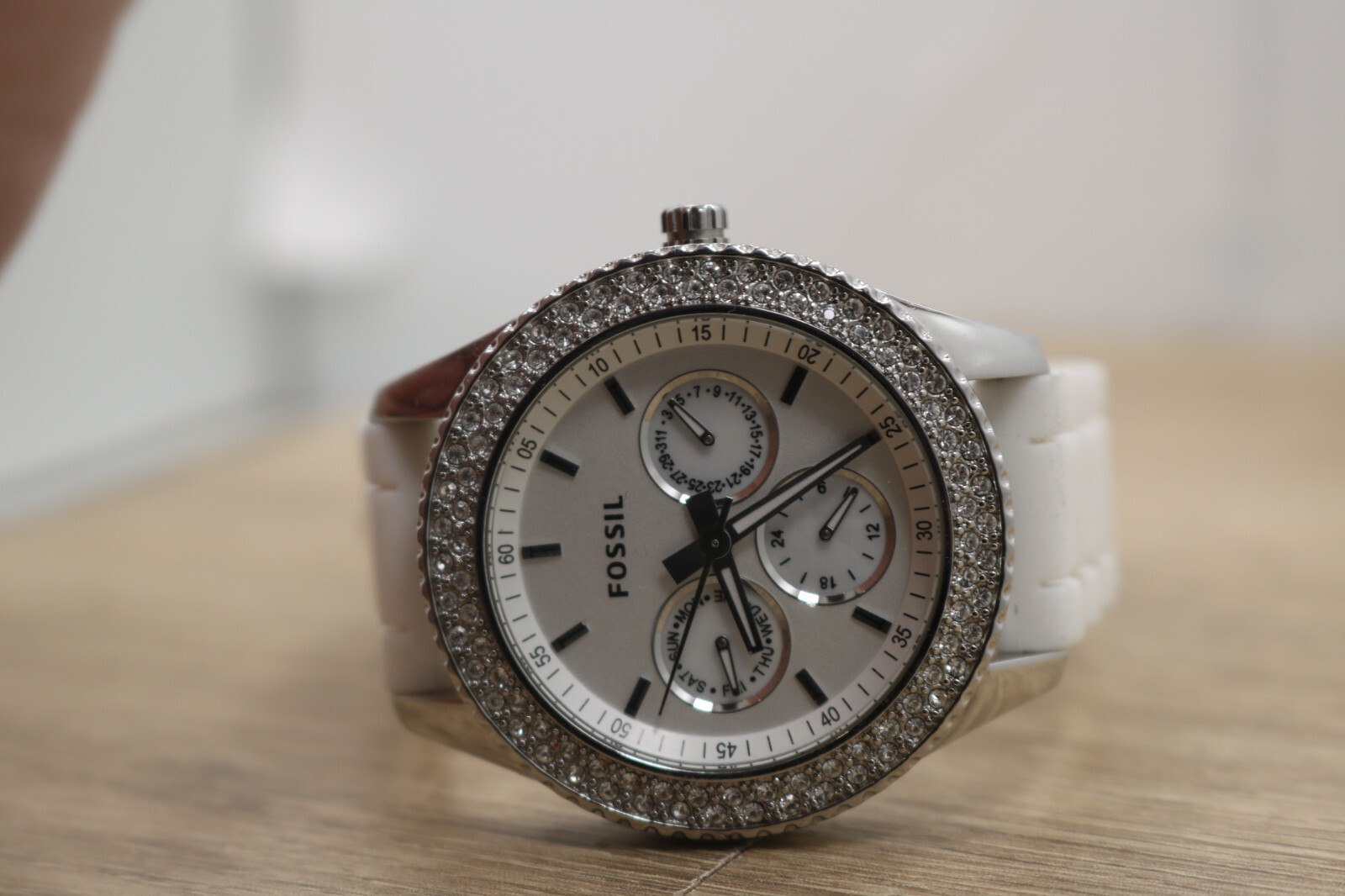 Fossil ES-3001 Quartz Watch Stella Multi-Dial Day Date White Crystals New Bat