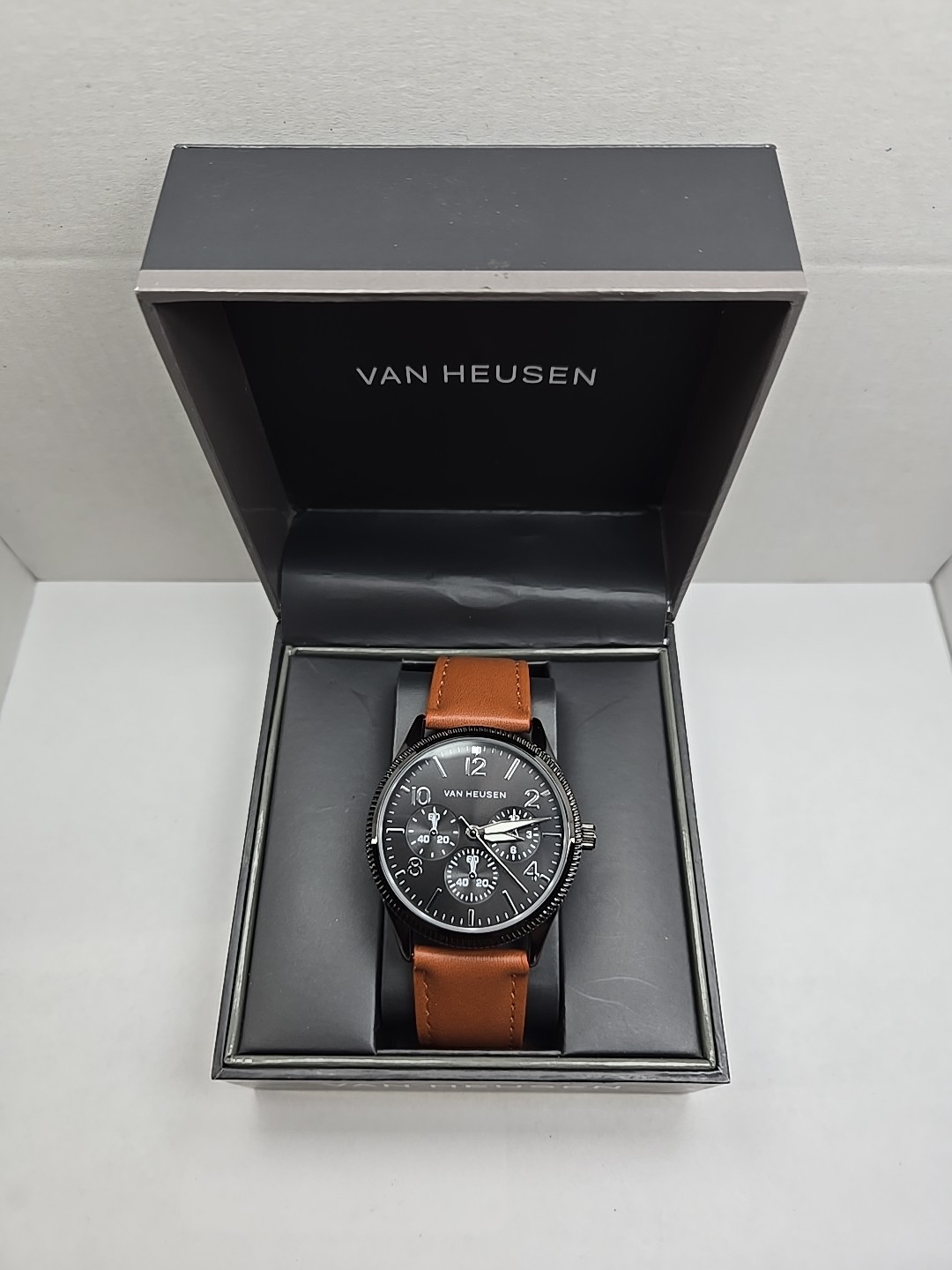 Van Heusen VAN5704RO Mens Black Multi Dial Leather Quartz Watch New Battery