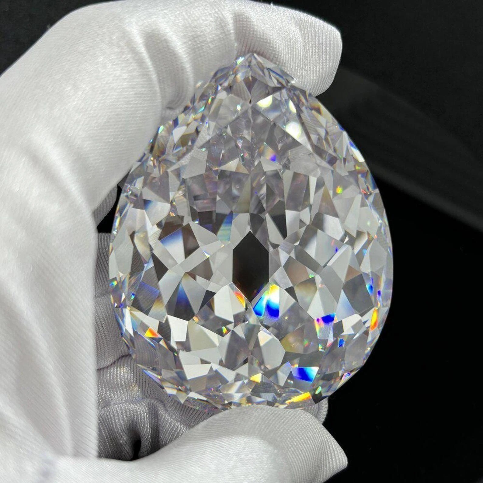 400 Ct+ Natural GIE Certified Cambodian White Zircon Pear Cut Loose Gems