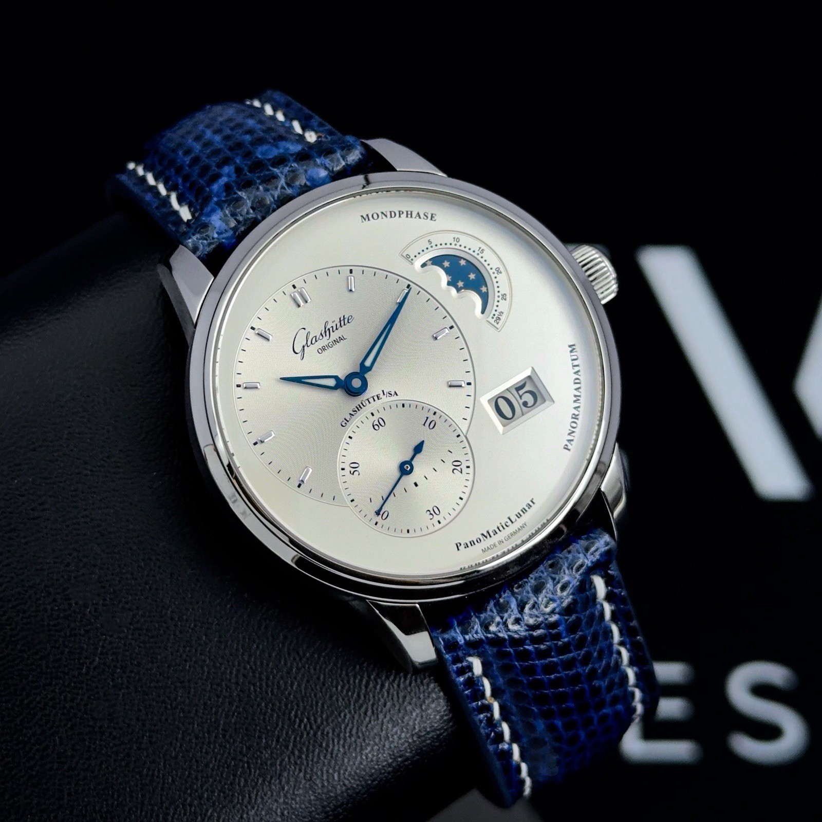 Glashütte Original PanoMaticLunar 2023–1-90-02-42-32-05 Full Set Box & Papers