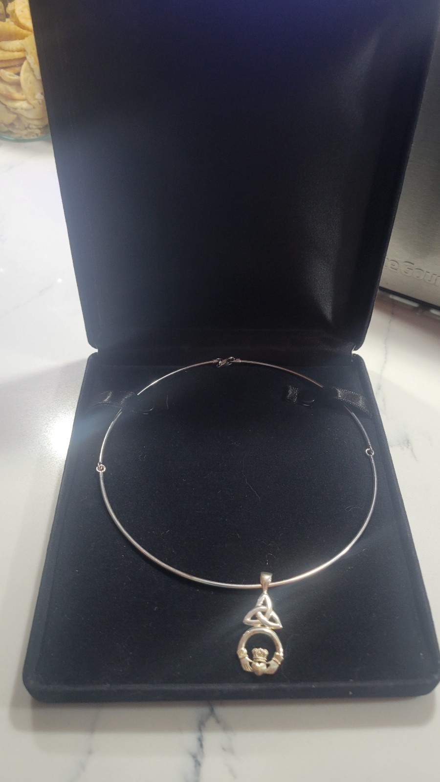 STERLING SILVER FLEXIBLE SECTION COLLAR NECKLACE CELTIC PENDANT w Display Box