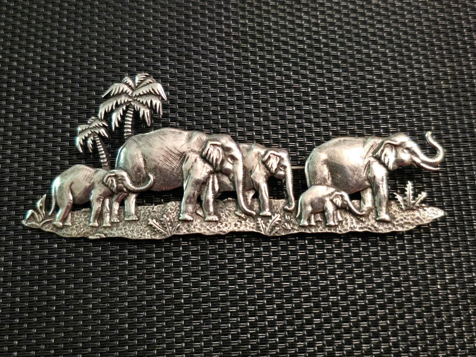 JJ Jonette ELEPHANT FAMILY WALK Pins Brooches – Silvertone & Bronze – Set of TWO