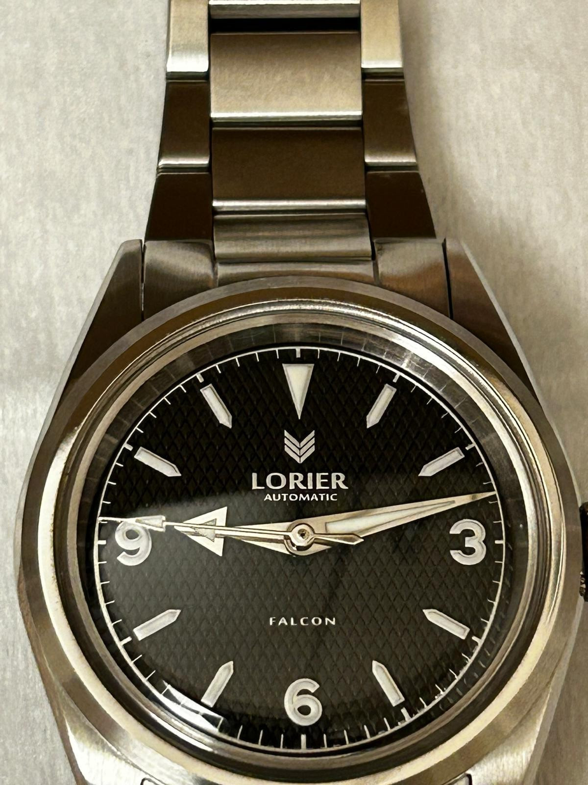 LORIER FALCON SERIES III / 36mm / Black Honeycomb dial / Superluminova markers
