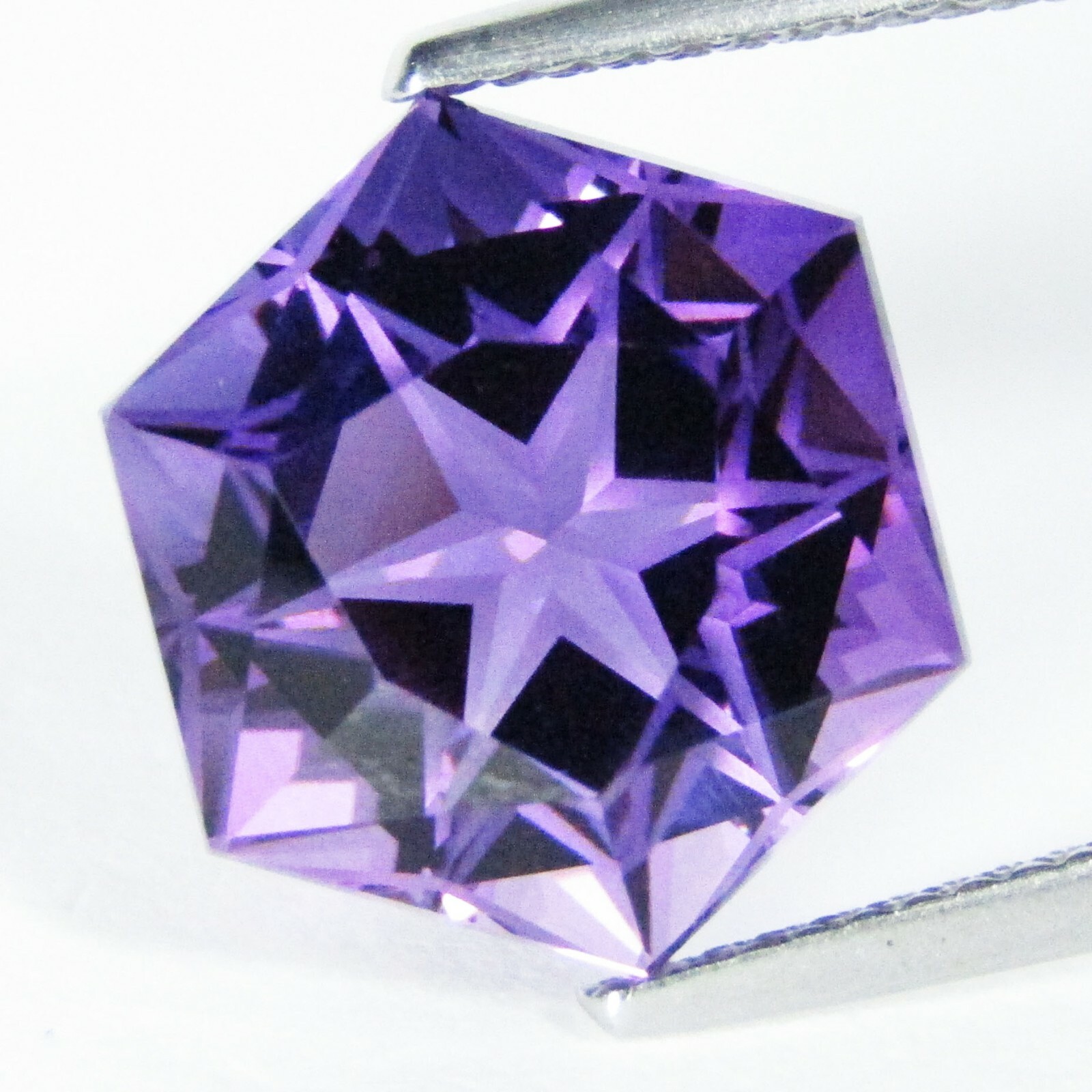 8.45Cts Glorious 100% Natural Amethyst 11.7mm Octagonal Loose Gemstone REF VDO